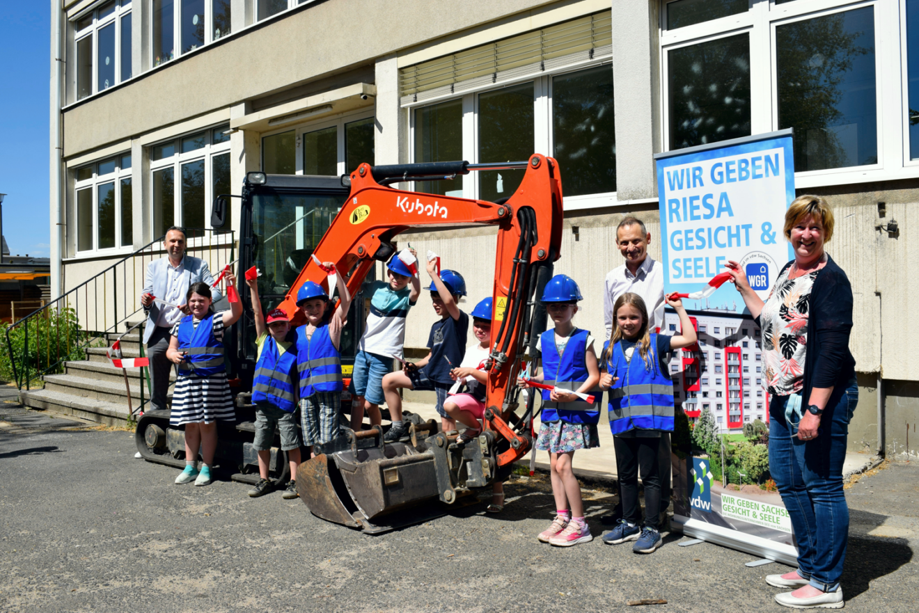 Offizieller Baubeginn für Sanierung der Trinitatisschule Riesa